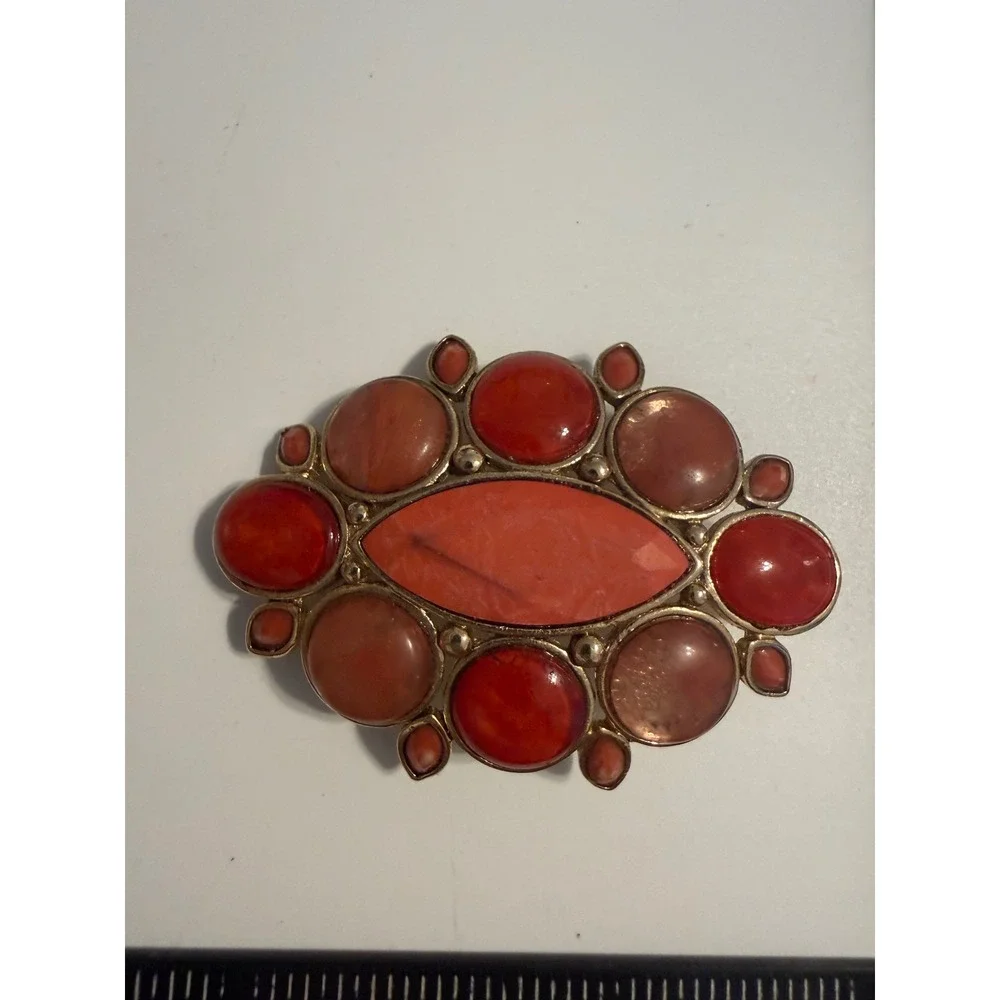 Liz Claiborne Gold Tone Coral Orange Cabochon Oval Brooch Pin LC Hallmark
